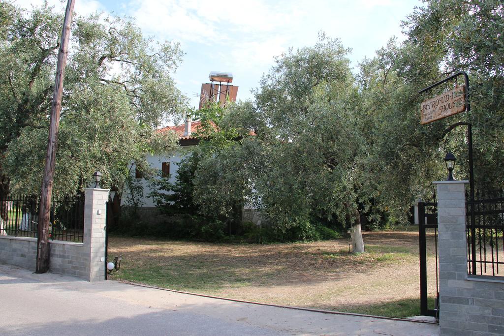 Апартаменти Patroudis House Skala Rachoni  Номер фото